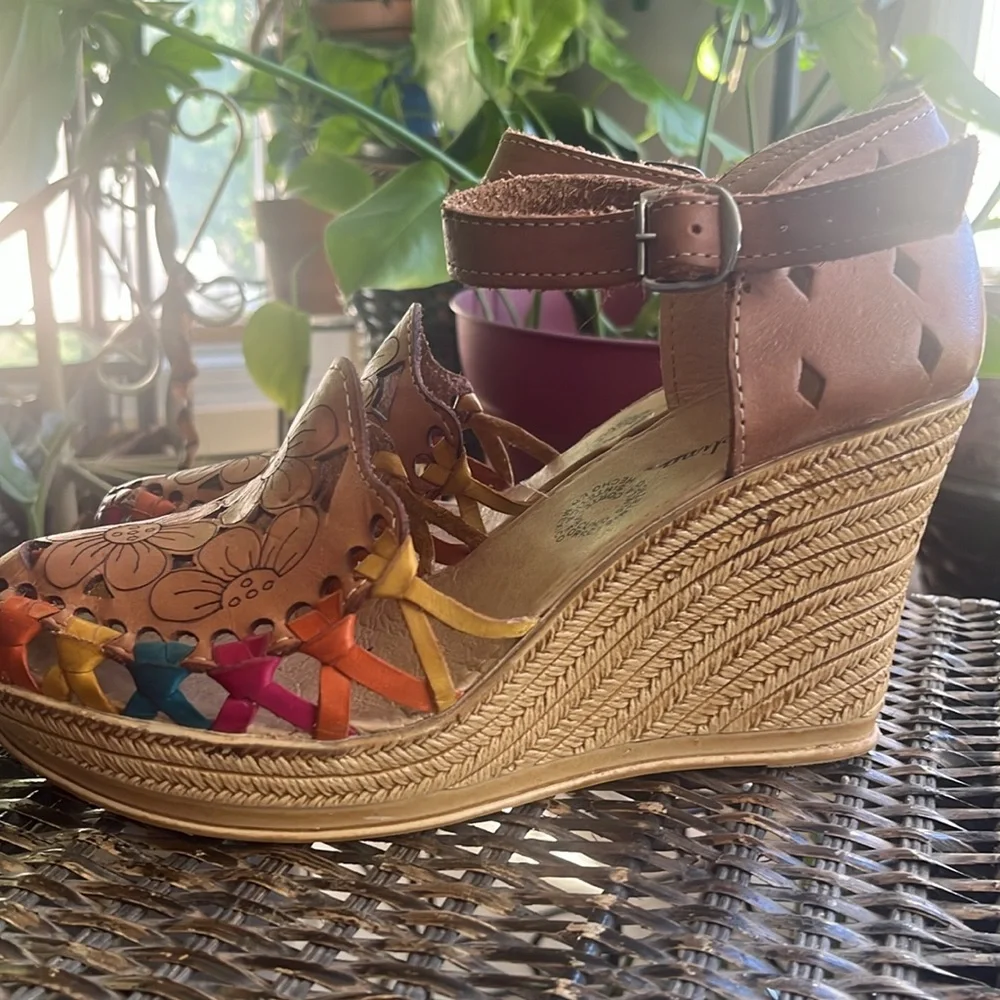 Mexican man made wedge espadrille flower detail colorful size 9 - Picture 5 of 10